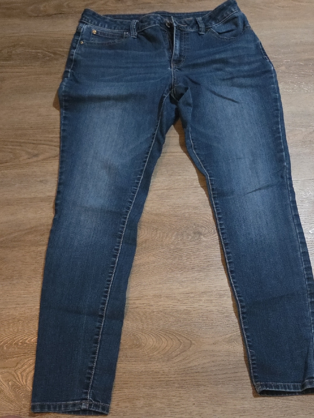 Jennifer Lopez Dark Blue Skinny Jeans